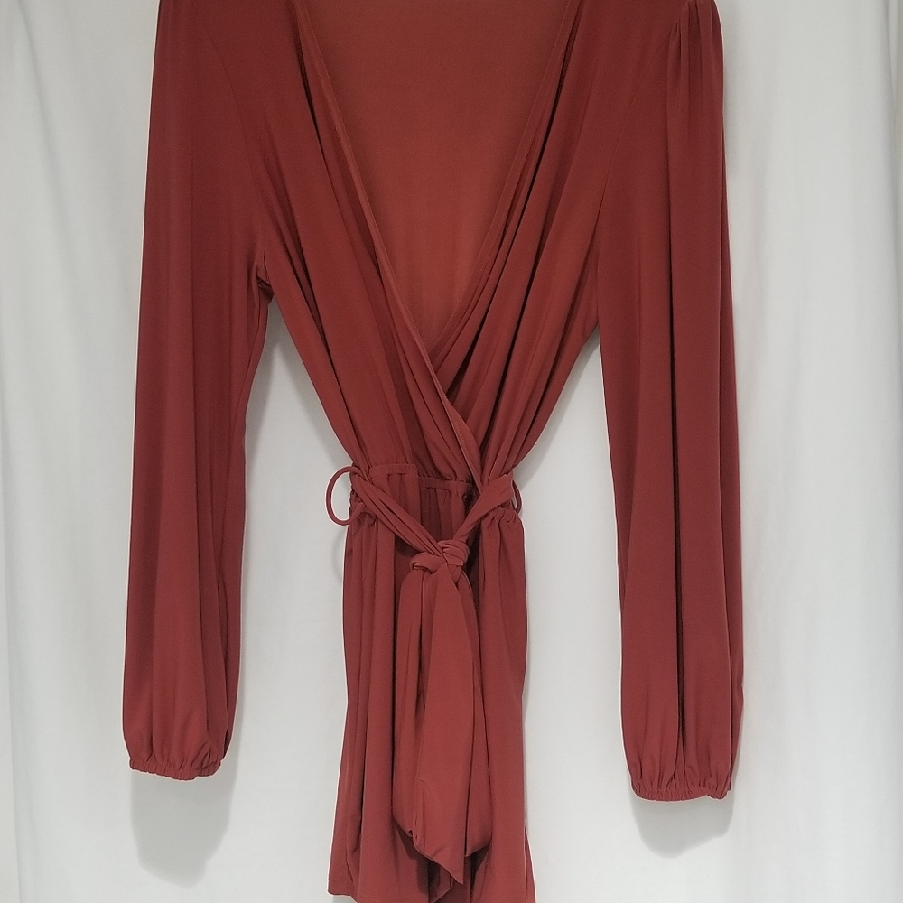 Longsleeve Short Tie Waist Accent Romper